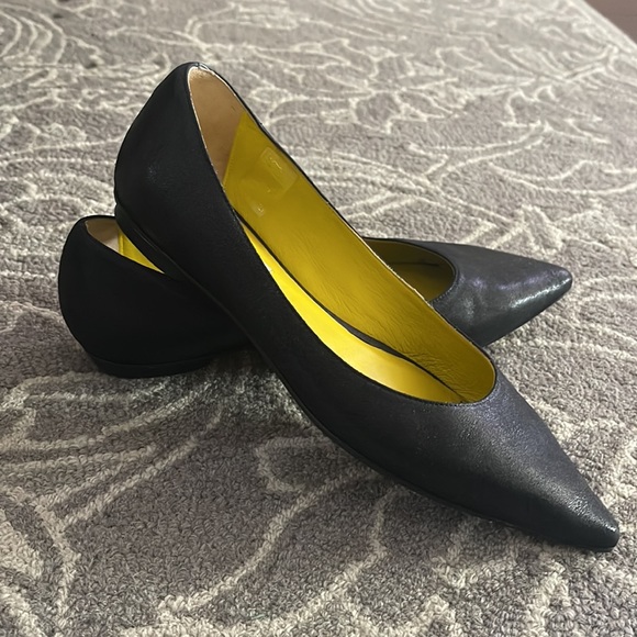 Flats - Picture 4 of 6